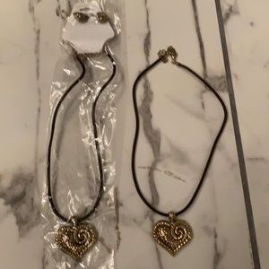 Very cute NWT Heart necklace with earrings gold